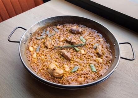 Arros’ paella with rabbit and artichoke appears to be entirely ‘socarrat’.