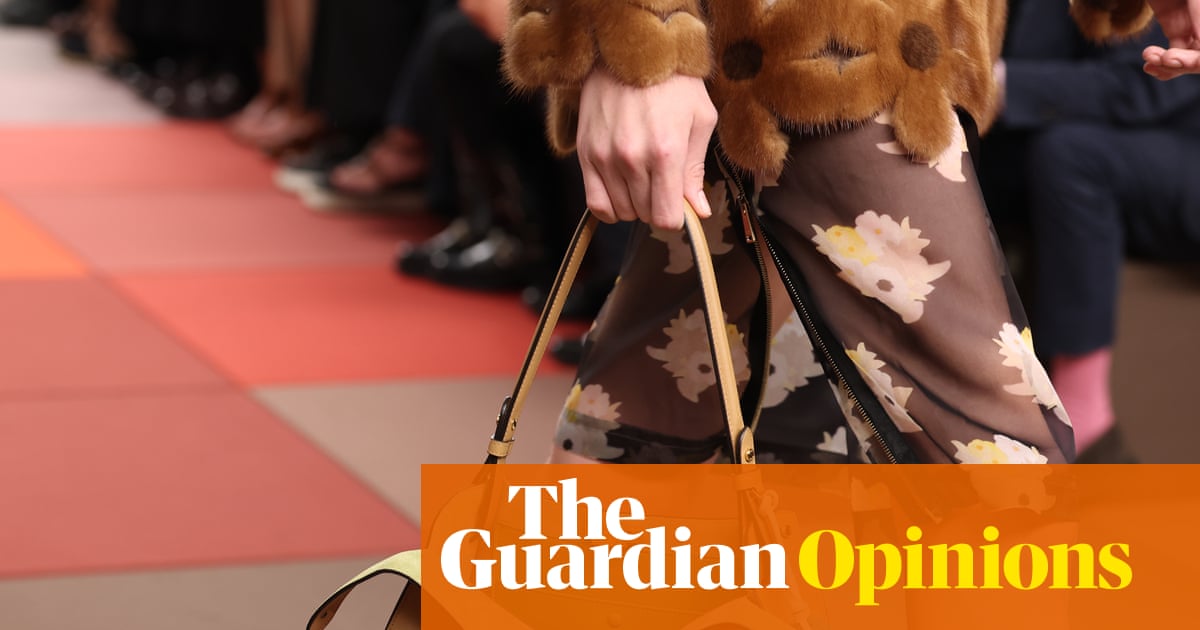 Can SJP make wide-open handbags a trend? I hope not | Emma Beddington