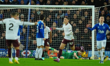 The ball gets past Everton's keeper Jordan Pickford (second right) as Manchester City's Phil Foden celebrates after scoring his sides equaliser.
