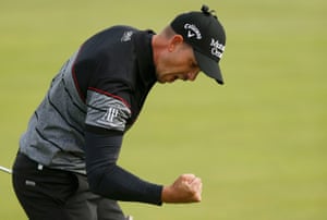 Stenson reacts after making birdie on the 15th.