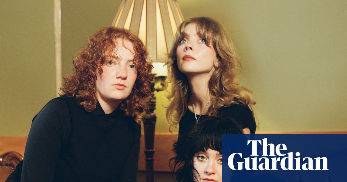 Folk Bitch Trio: Being pathetic and lonely is great for songwriting'