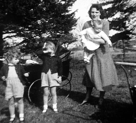 Camilla with her mother and siblings in 1952