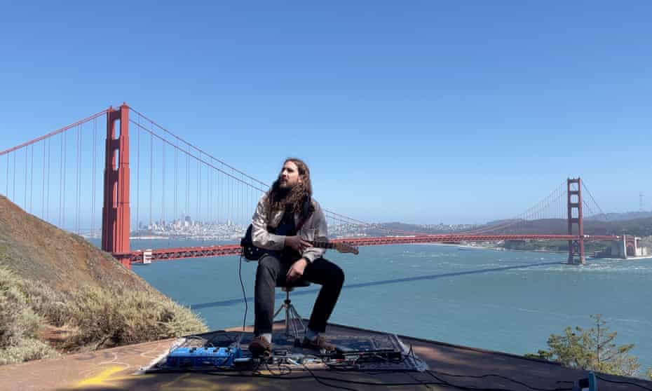 Largest Wind Instrument La Musician Records Duet With Golden Gate S Eerie Hum San Francisco The Guardian Largest Wind Instrument La Musician Records Duet With Golden Gate S Eerie Hum San Francisco The Guardian