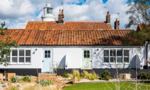 Ccreate your own gin: the Swan, Southwold.