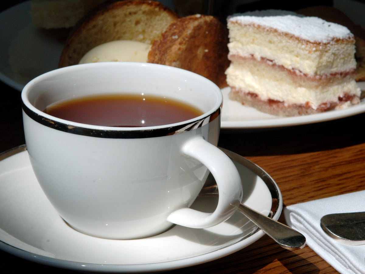 How To Make The Perfect Cup Of Tea And Cut A Cake Tea The Guardian How To Make The Perfect Cup Of Tea And Cut A Cake Tea The Guardian