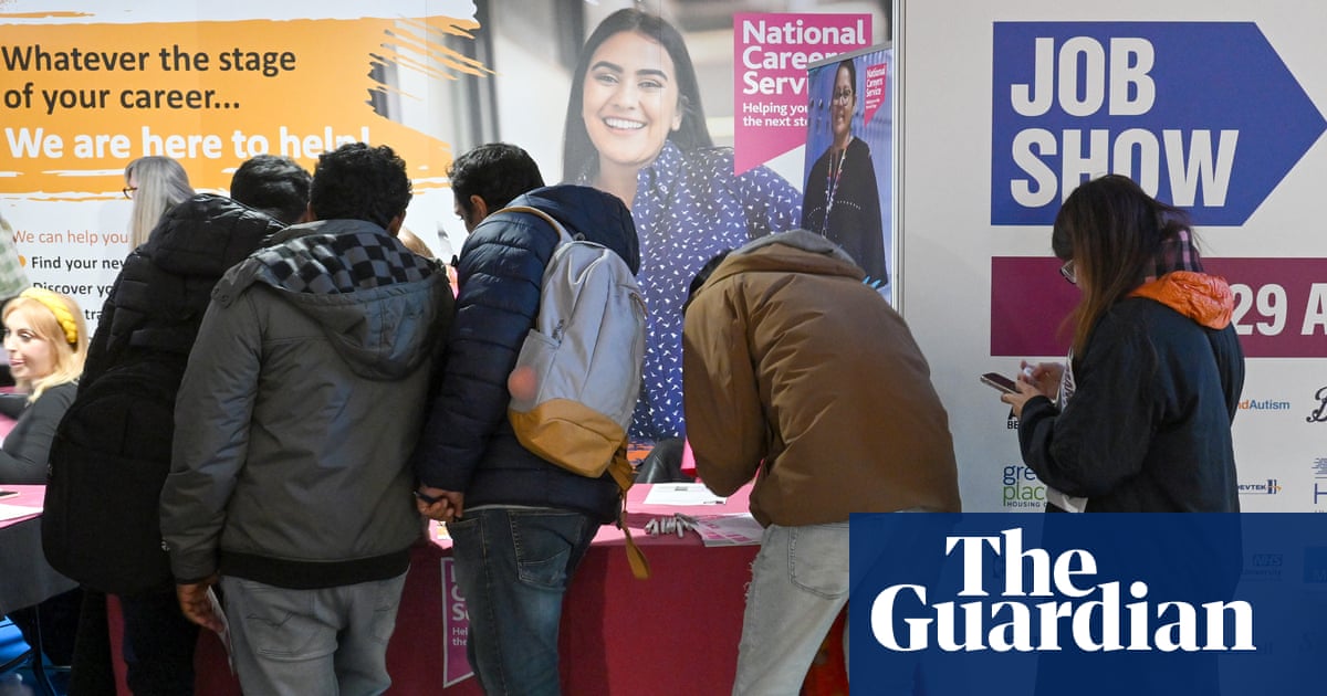 UK unemployment rate falls to 4.9% and wages grow more than expected