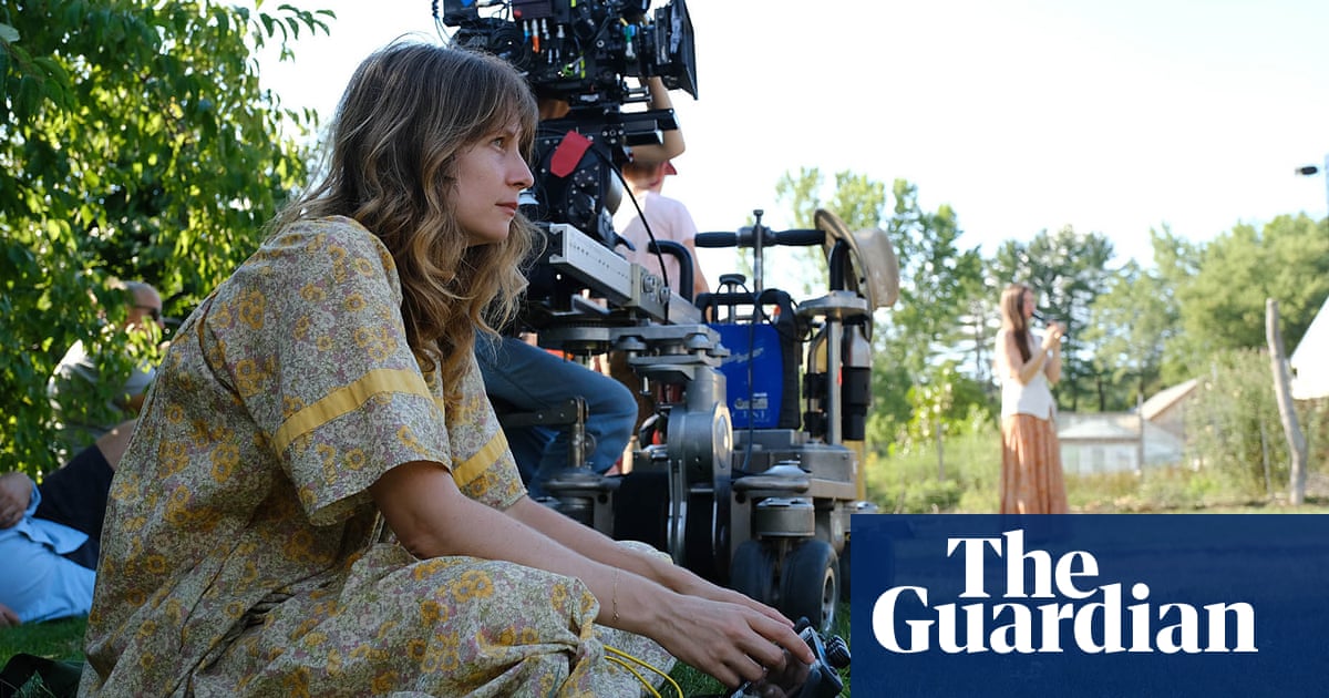 Encender, sintonizar… comprender la humanidad: La dramaturga ganadora del Pulitzer Annie Baker en su debut cinematográfico hippie | Película Encender, sintonizar… comprender la humanidad: La dramaturga ganadora del Pulitzer Annie Baker en su debut cinematográfico hippie | Película