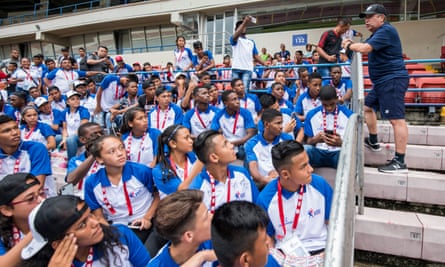 The national team coach Hernán Darío ‘Bolillo’ Gómez talks to kids at pre-World Cup training in Panama City.