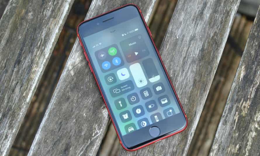 2020 iphone se review