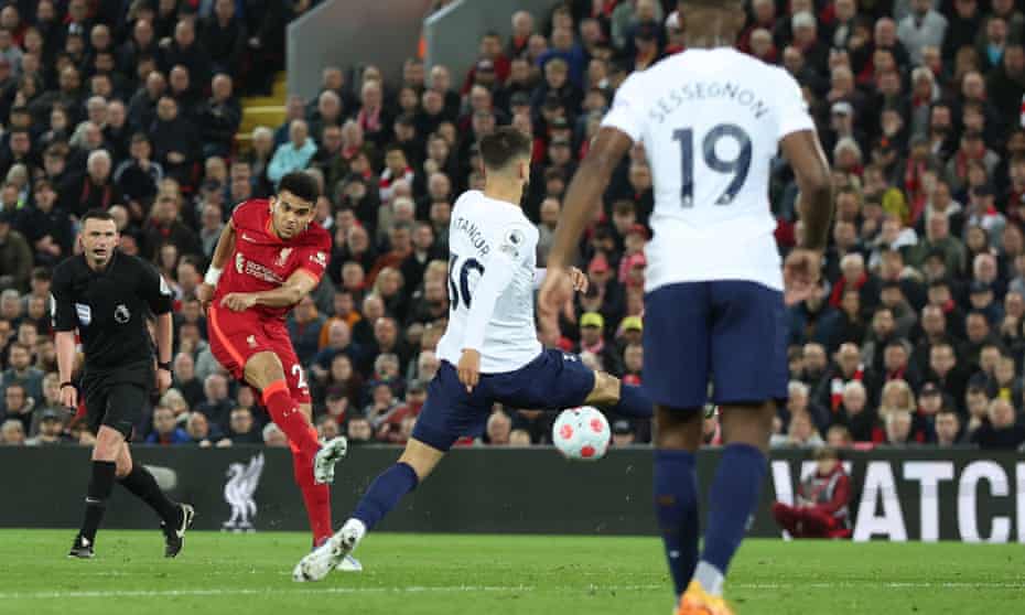Luis Díaz scores Liverpool’s equaliser.