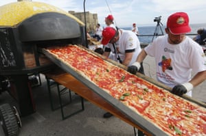 ...to allow the giant pie to be rolled through