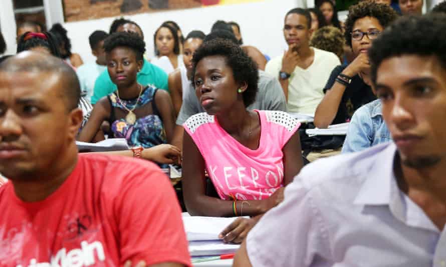 Students from the Steve Biko Institute, Salvador, gather during a lecture. The Institute offers a free year-long preparatory course for black students from low-income families to prepare them for university entrance exams.