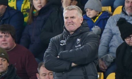 Norwich sack Dean Smith as Championship promotion hopes falter