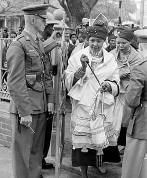 Winnie Mandela attends her husband's trial in 1962