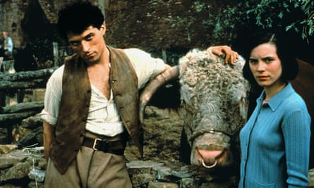Rufus Sewell and Kate Beckinsale in the 1995 film adaptation of Cold Comfort Farm