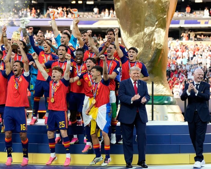 Donald Trump and Gianni Infantino booed at World Cup final