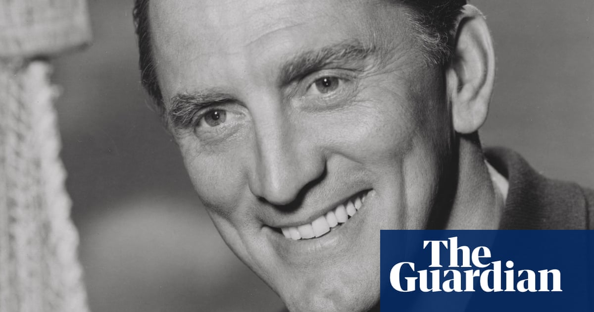 Kirk Douglas remembered at Oscars ceremony