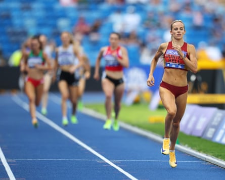 Georgia Hunter Bell storms distant successful nan consecutive to seal a comfortable triumph successful nan women’s 800m