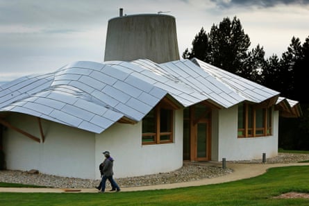 Gehry’s first UK project, a Maggie’s Centre in Dundee, for people undergoing cancer treatment.