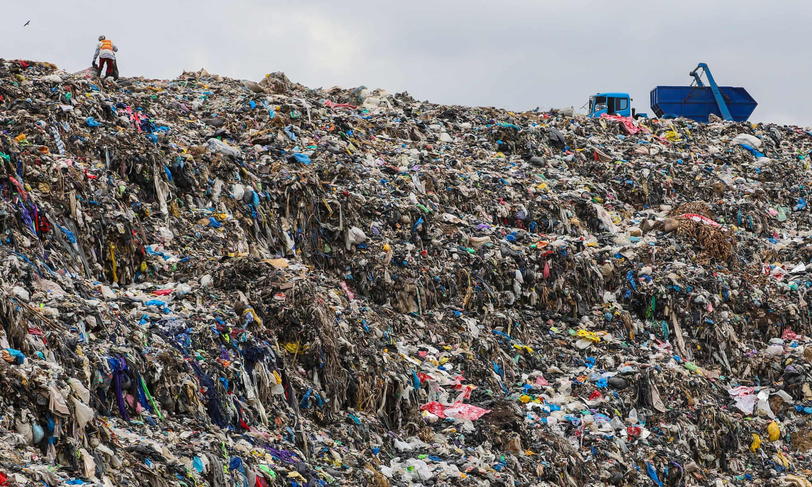 Shouldering the burden … a mountain of waste at the Kpone landfill site in Tema, Ghana. Photograph: Nipah Dennis/Bloomberg/Getty Images