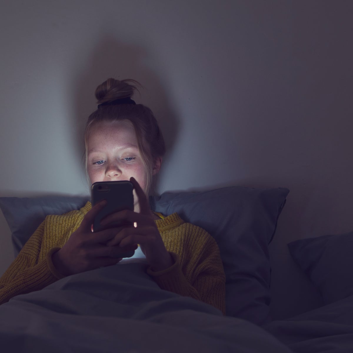 We gave teenagers smartphones. Did we rob them of an inner life? | Johanna Leggatt | The Guardian