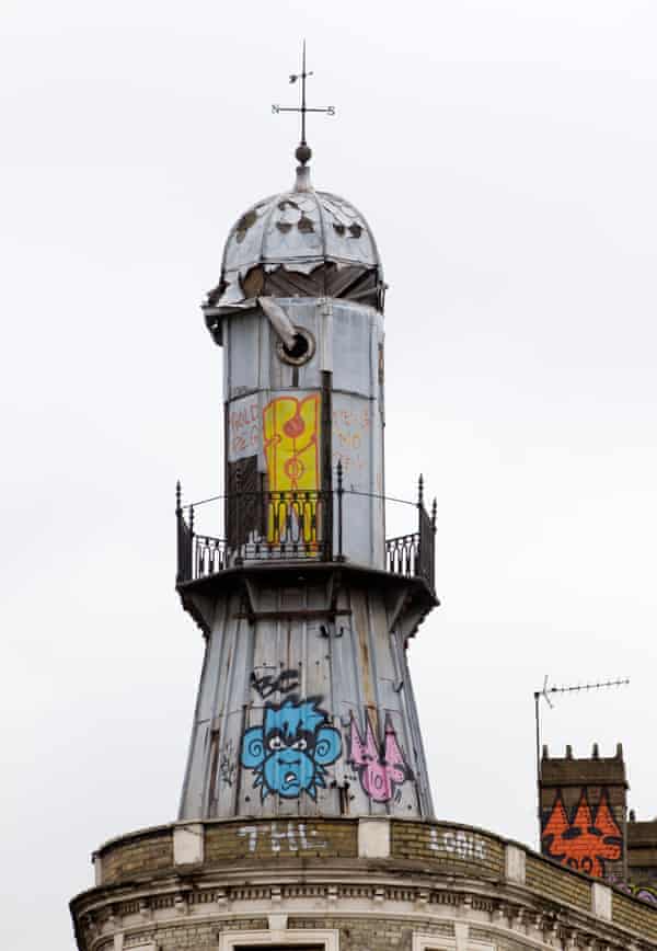 The Train Came Insanely Close Graffiti Artists On Why They