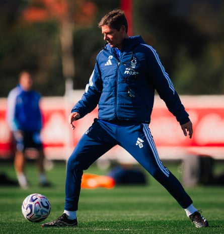 Oliver Glasner controls the ball during training