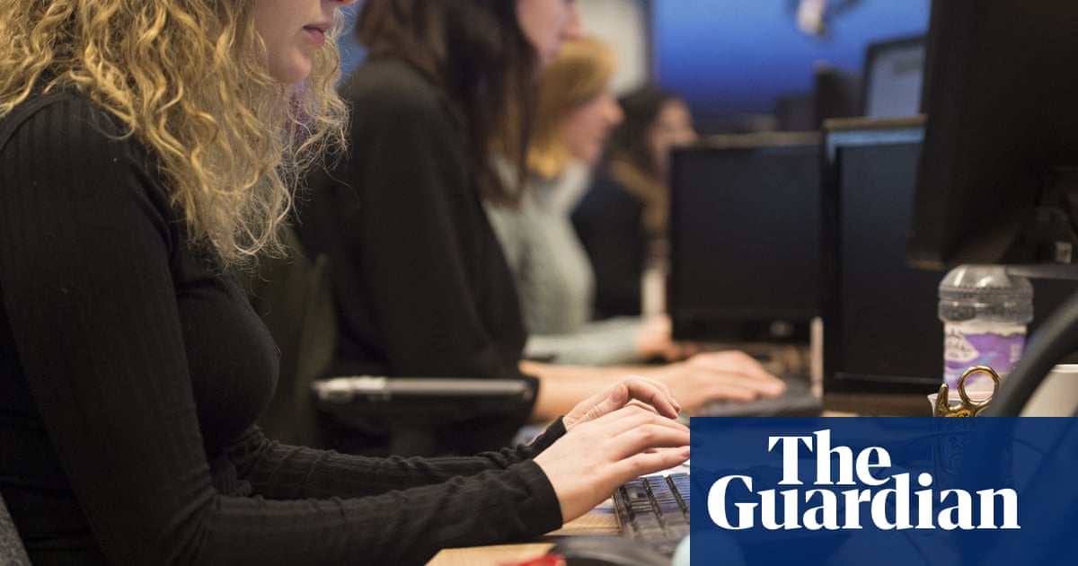 Australian creatives and publishers could be paid if their content used to train AI, Husic says