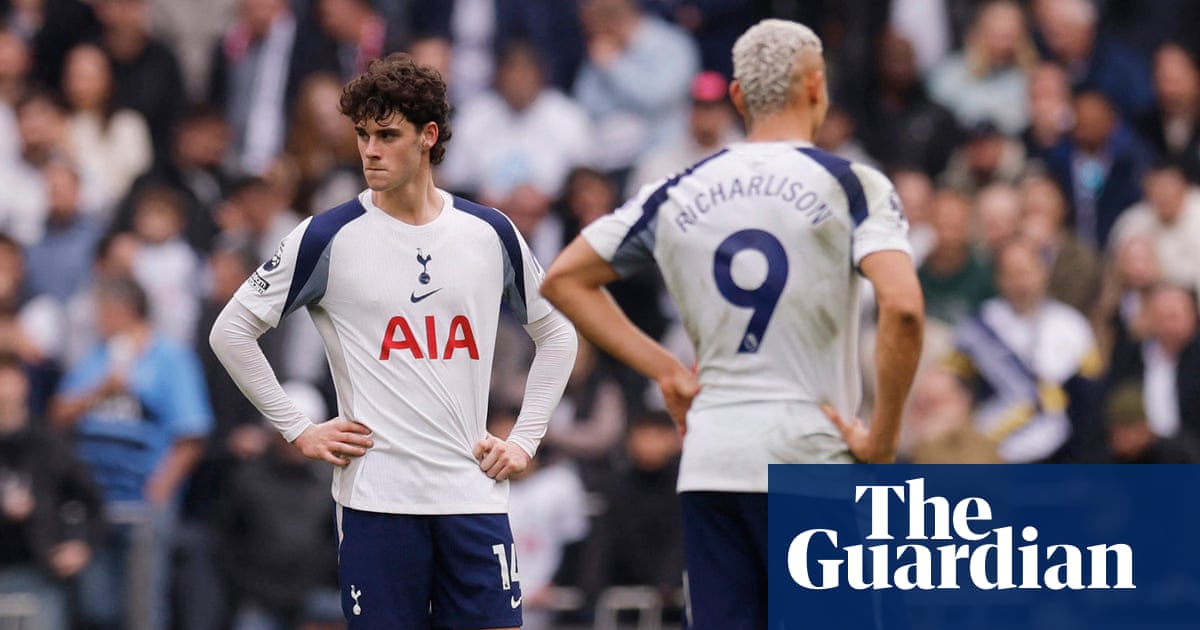 Spurs struck by strange mix of panic and resignation as the abyss draws them in | Jonathan Wilson