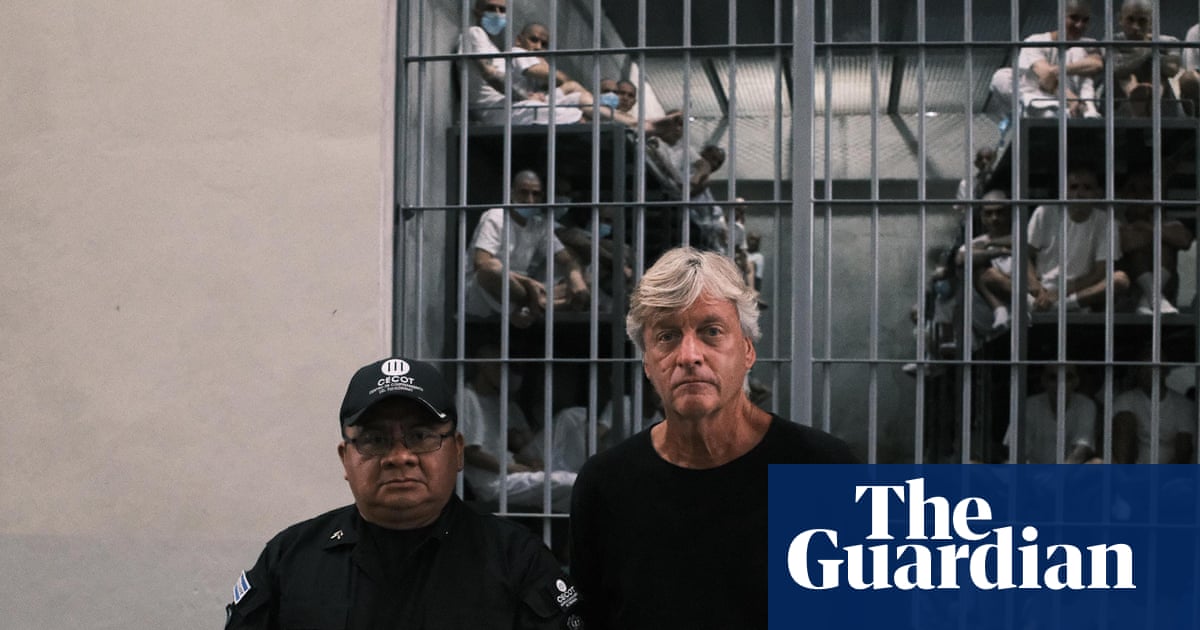 TV esta noche: Richard Madeley entra en la aterradora mega prisión de El Salvador.