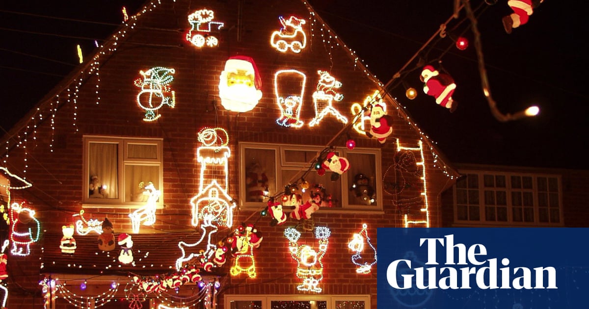 UK households bin 168m Christmas lights and fast tech' items a year