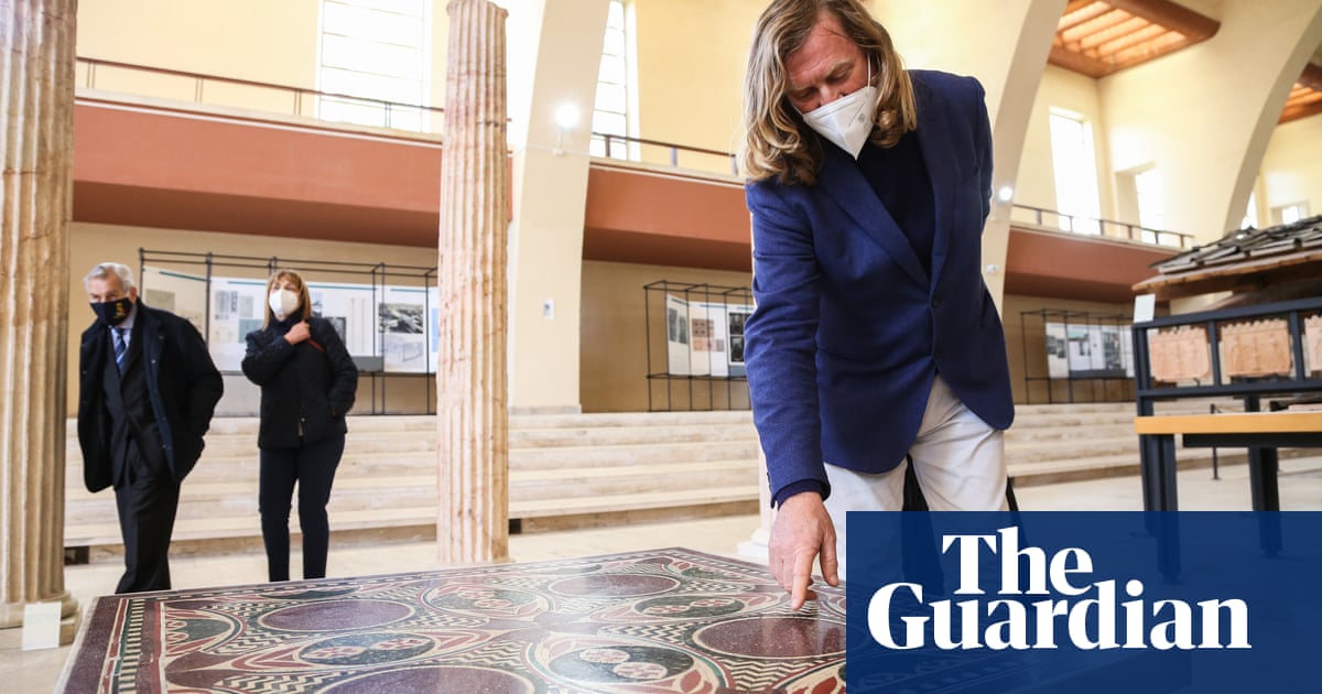 Priceless Roman mosaic spent 50 years as a coffee table in New York apartment