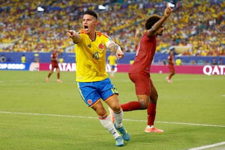 James Rodríguez gestures during a Colombia match