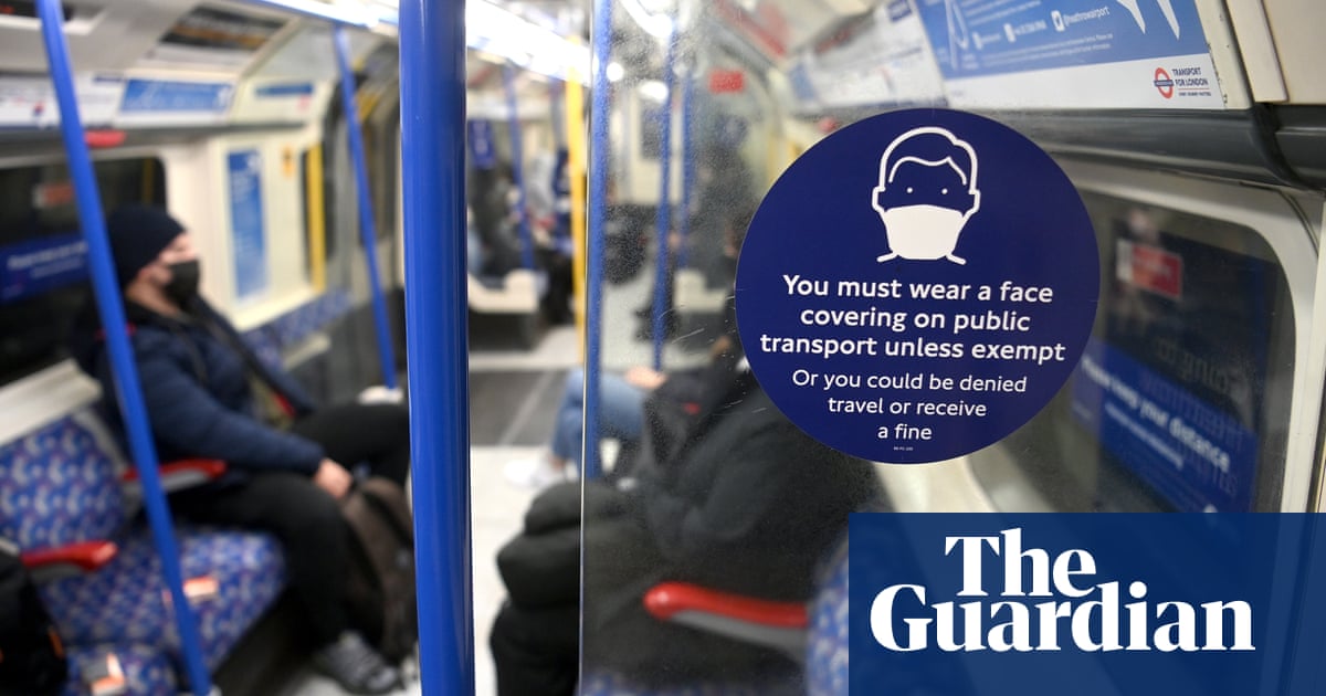 거의 4,000 fined for breaking mask rules on London transport
