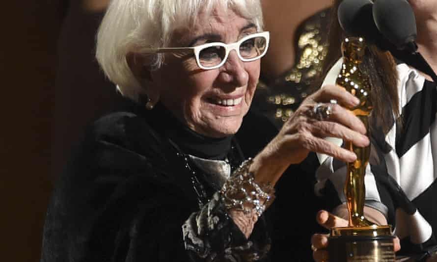 Lina Wertmüller accepts her honorary award at the Governors awards in 2019.