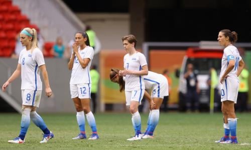Gremio U16 teenagers beat Brazil Women's national team and 6x World's Best Player Marta 6-0 - Football