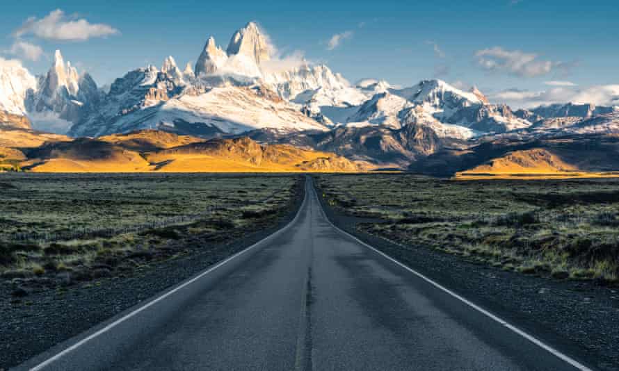 Road to El Chalten and Mt Fitz Roy, Patagonia, Argentina
