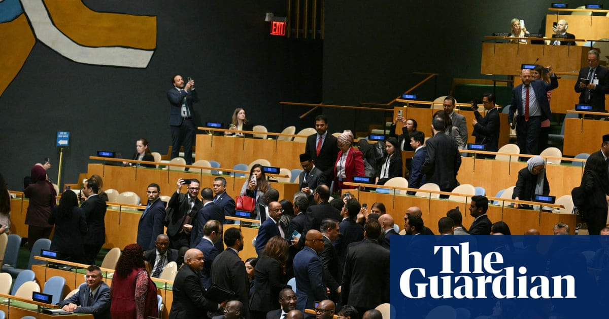 UN delegates walk out as Benjamin Netanyahu prepares to address general assembly – video