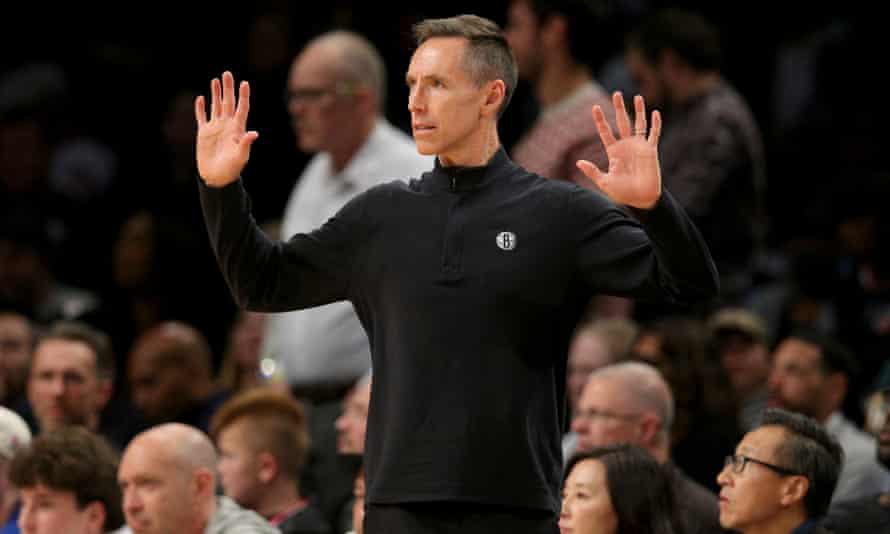 Steve Nash procurou por sua profundidade como treinador algumas vezes nesta temporada