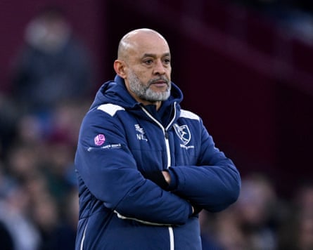 Nuno Espírito Santo watches West Ham slip to yet another defeat at home