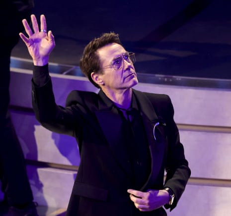 Robert Downey Jr. accepts the Best Actor in a Supporting Role for Oppenheimer.