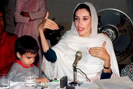 Bilawal Bhutto Zardari with his mother at a press conference during her second term as prime minister of Pakistan