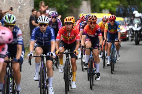 The breakaway, which includes Cordon-Ragot, during the fourth stage of the Tour de France Femmes 2023.