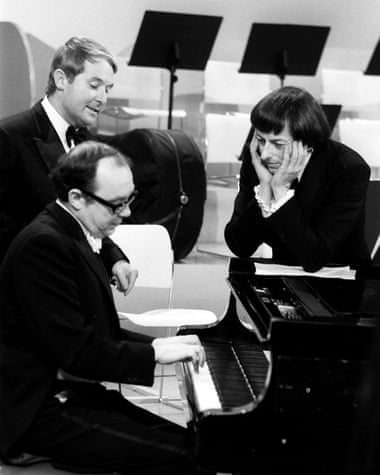 André Previn with Eric Morecambe and Ernie Wise on the 1971 Morecambe and Wise Christmas show.
