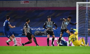 Chelsea v newcastle united: premier lig - canlı! 3 olivier giroud, maçın ilk golü için evine ateş eder.