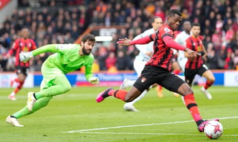 Dango Ouattara of Bournemouth shoots wide.