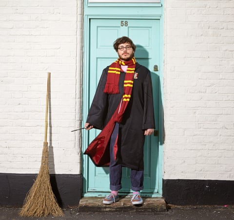 Benjamin Farquharson as Harry Potter