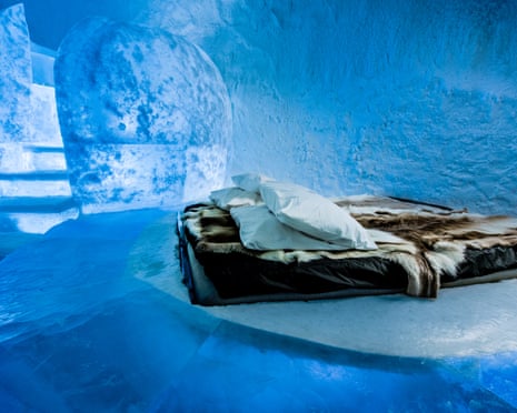 Deluxe suite- Wishful Thinking Artists- Marjolein Vink & Maurizio Perron, ICEHOTEL 365, photo by - Asaf Kliger (1 of 1)