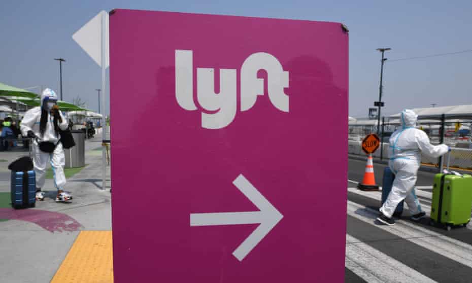 lyft sign at los angeles airport