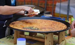 Farinata, socca, or cecina is a sort of thin, unleavened pancake or crêpe of chickpea flour in Nice.